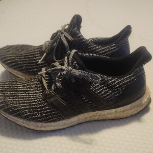 Adidas Ultra Boost Black and Cream Athletic Shoes Men's Size 9